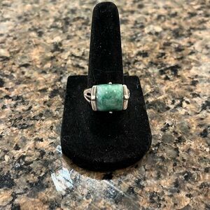 Green Stone Ring with Hearts in Ban